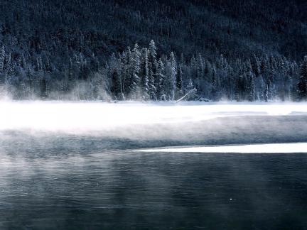 Quiet Kanas Lake