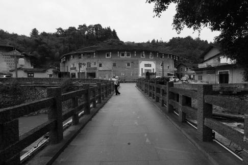 Round house and deep courtyard 4