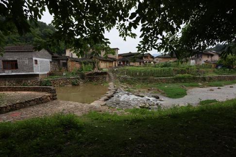 Round house and deep courtyard 11