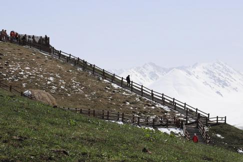 Seeing the snow capped mountains 21