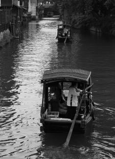The sound of rowing in Jiangnan 21