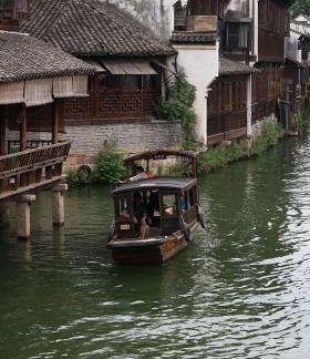 The sound of rowing in Jiangnan 26