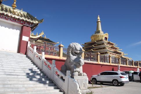 Tibetan houses 6