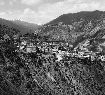 Cliff Village 2
