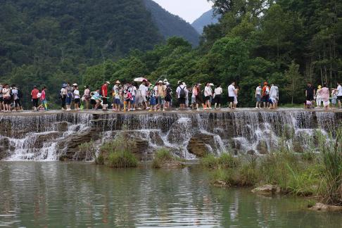 The Journey Along the Shuo River 9