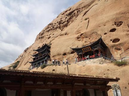 Horseshoe Thousand Buddha 41