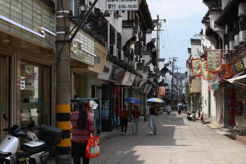 The charming small town 42