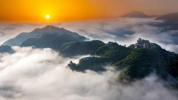 morning light Mu sheng Mountain