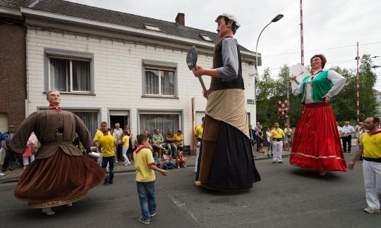 Geants du Cayoteu dansant