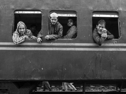 Toji train station in Dhaka 6