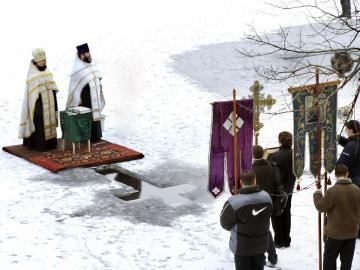 Winter Christian holiday-2