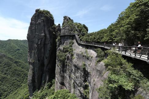 Beautiful scenery 13