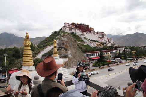 Take a photo in Xizang 17