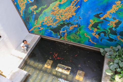 Time weaves shadows 2