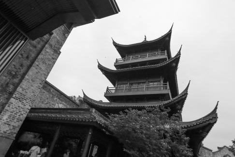 The eaves corner asks the sky 1