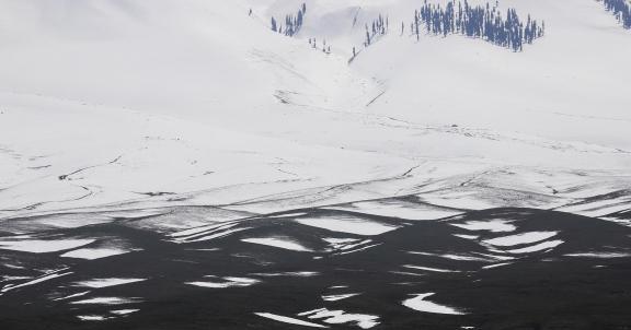 Celestial snow without dust 21