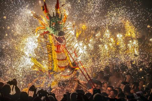 Fire dragon dance in Fengshun