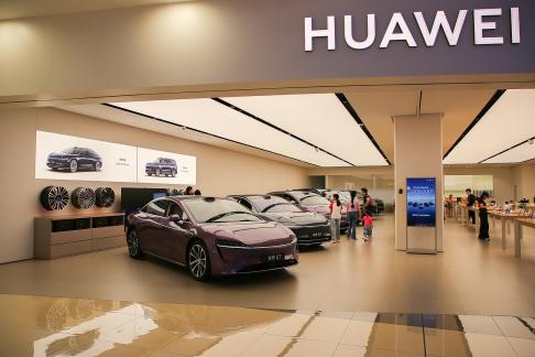 Shopping malls in big cities 23